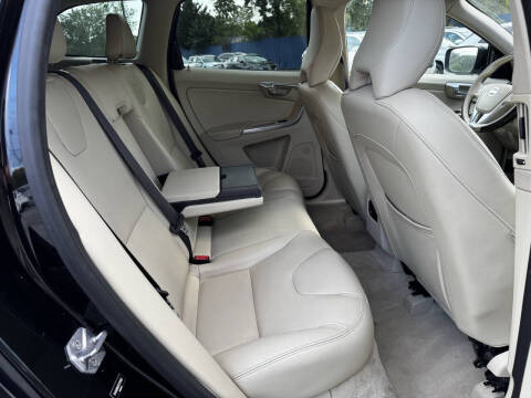 2015 Volvo XC60 T5 Drive-E Premier