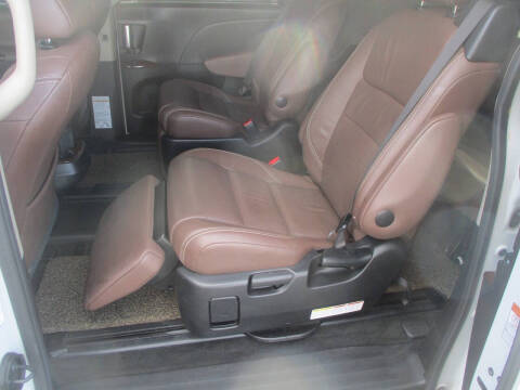 2017 Toyota Sienna Limited Premium 7-Passenger