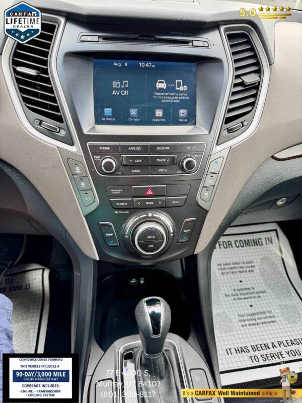 2017 Hyundai Santa Fe SE