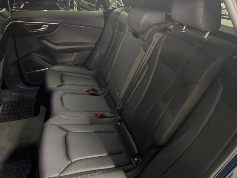 2019 Audi Q8 quattro Premium Plus 55 TFSI