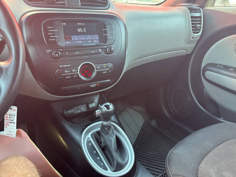 2017 Kia Soul +