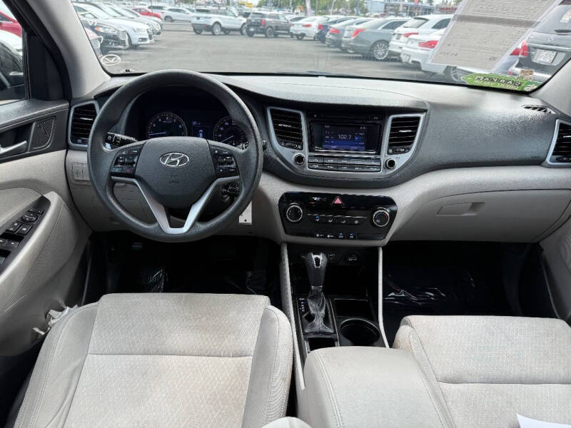 2017 Hyundai Tucson SE