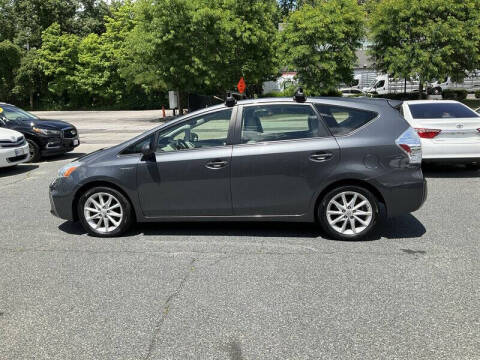 2012 Toyota Prius v Two