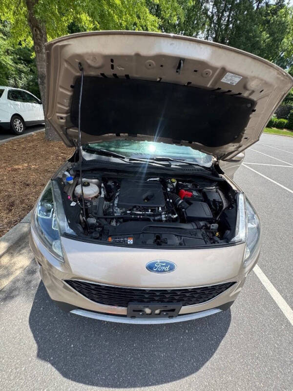 2020 Ford Escape SE