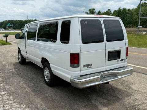 2009 Ford E-Series E-350 SD XLT