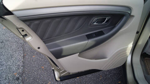 2010 Ford Taurus SEL