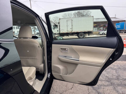 2012 Toyota Prius v Two