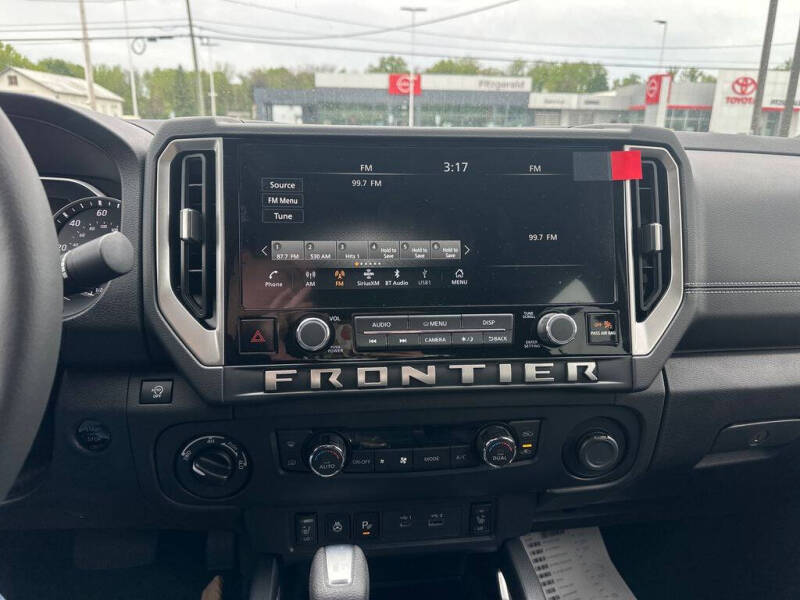 2026 Nissan Frontier SV
