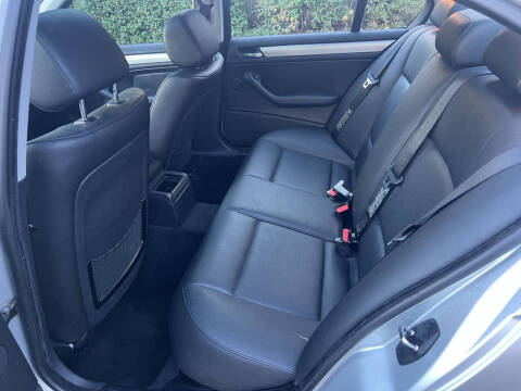 2004 BMW 3 Series 325xi