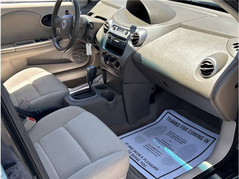 2005 Saturn Ion 2