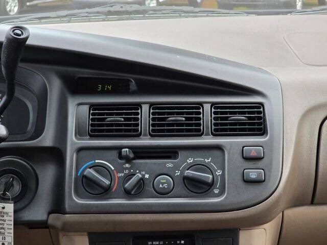 1998 Toyota Sienna CE