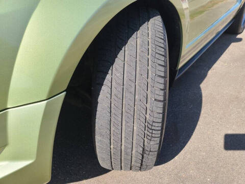 2005 Ford Mustang V6 Deluxe