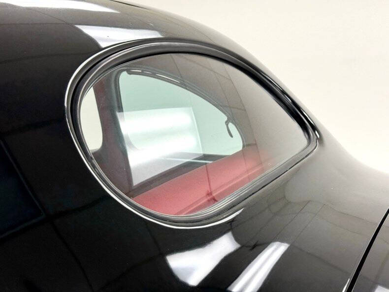 1948 Ford Super Deluxe