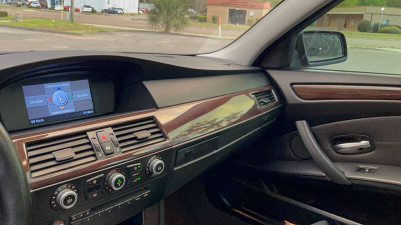 2010 BMW 5 Series 528i