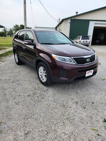 2015 Kia Sorento for sale at WESTSIDE GARAGE LLC in Keokuk IA