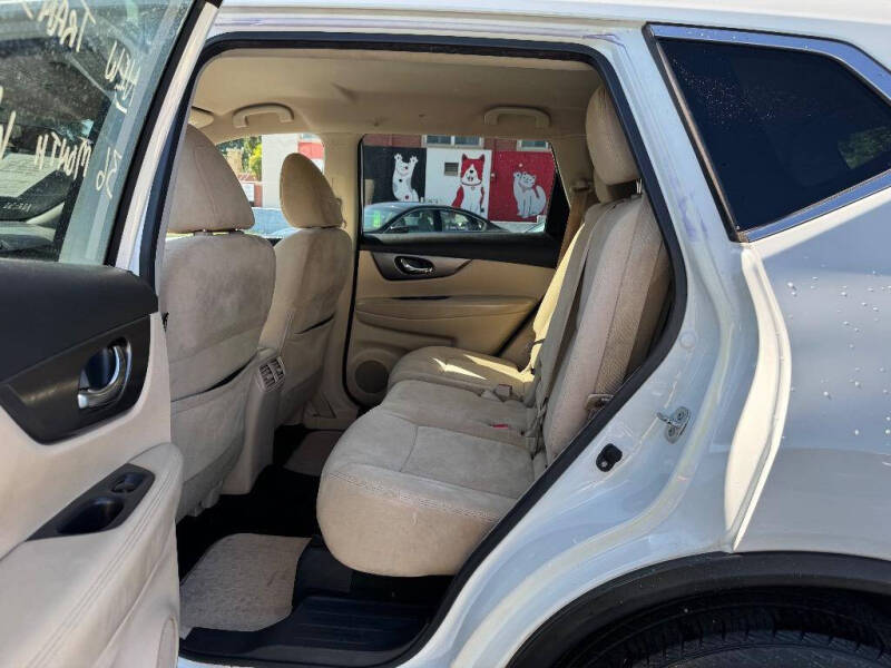 2016 Nissan Rogue SV