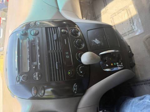 2004 Toyota Sienna