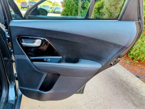 2022 Kia Niro Plug-In Hybrid LXS