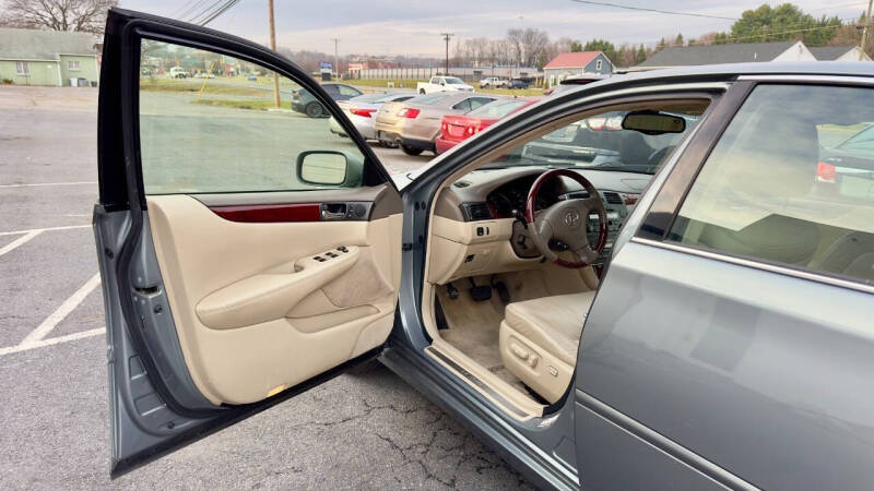 2004 Lexus ES 330