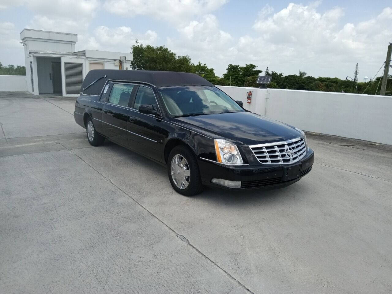 2008 CADILLAC DTS Pro Hearse Hearse - $18,950