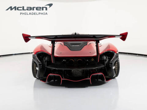 2015 McLaren P1