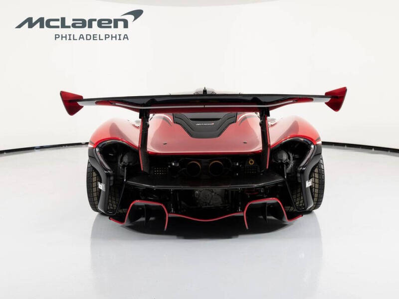 2015 McLaren P1