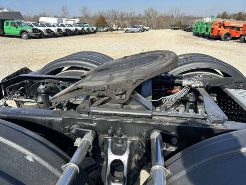 2019 Peterbilt 567 Road Tractor