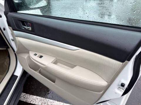 2012 Subaru Outback 2.5i Premium