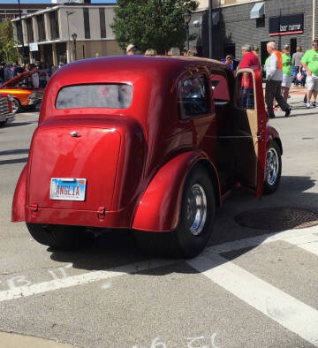 1948 Ford Deluxe