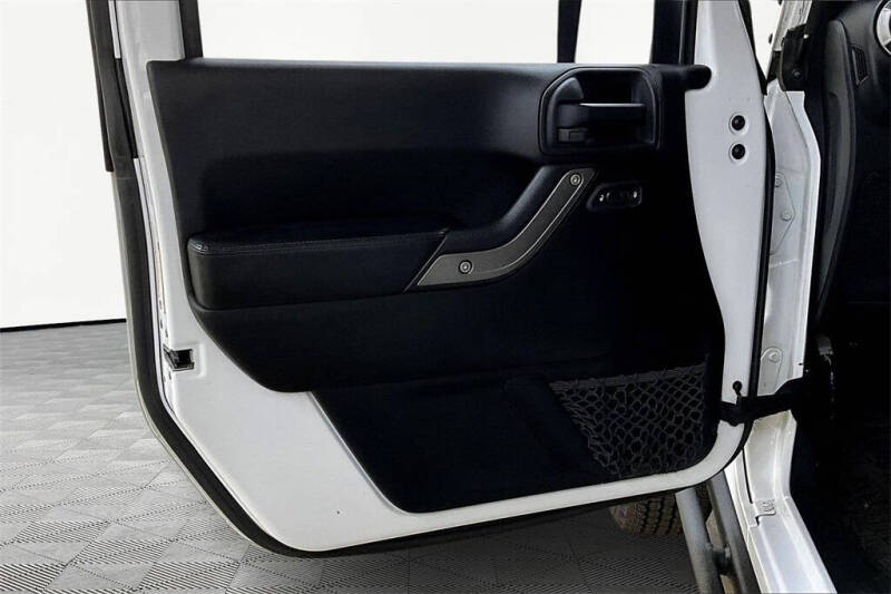 2013 Jeep Wrangler Sahara