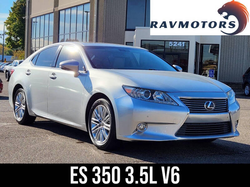 2015 Lexus ES 350's photo