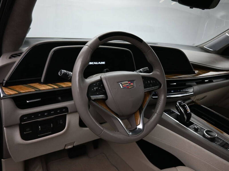 2023 Cadillac Escalade ESV Sport Platinum