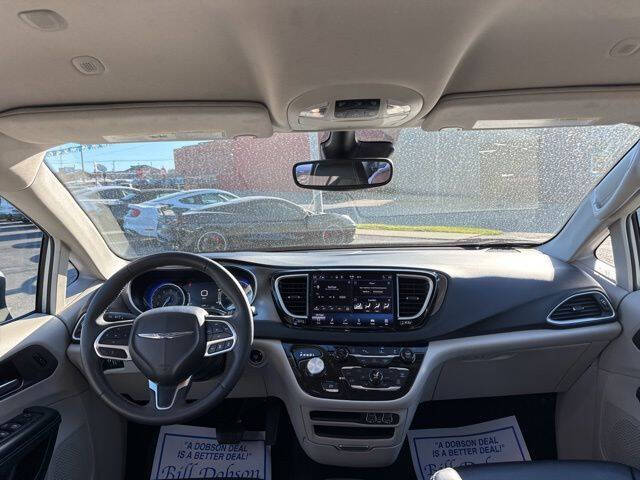 2023 Chrysler Pacifica Touring L