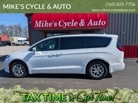 2022 Chrysler Pacifica for sale at MIKE'S CYCLE & AUTO in Connersville IN