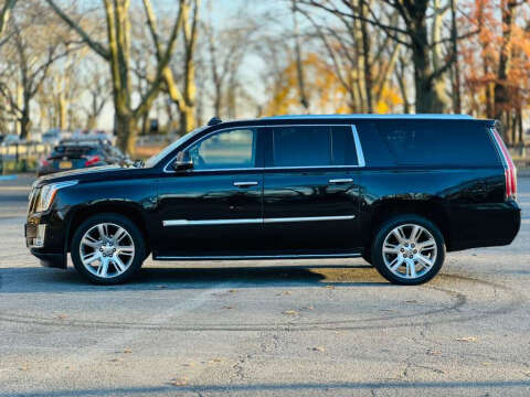 2018 Cadillac Escalade ESV Luxury