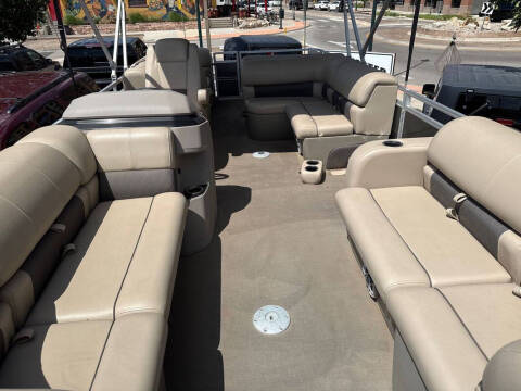 2024 Sun Tracker SPB22RF