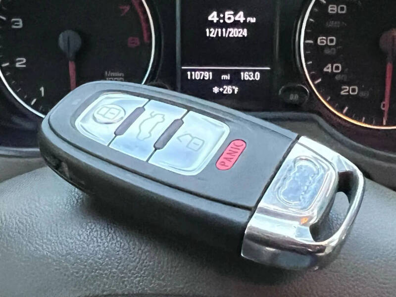 2011 Audi Q5 2.0T quattro Premium Plus