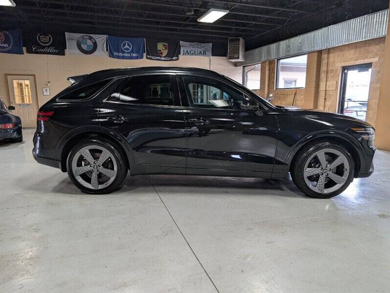 2023 Genesis GV70 2.5T Standard