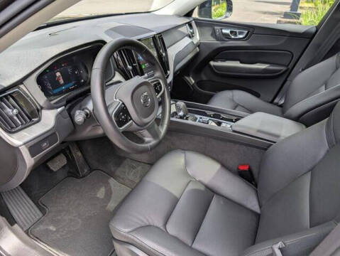 2025 Volvo XC60 B5 Plus Dark Theme