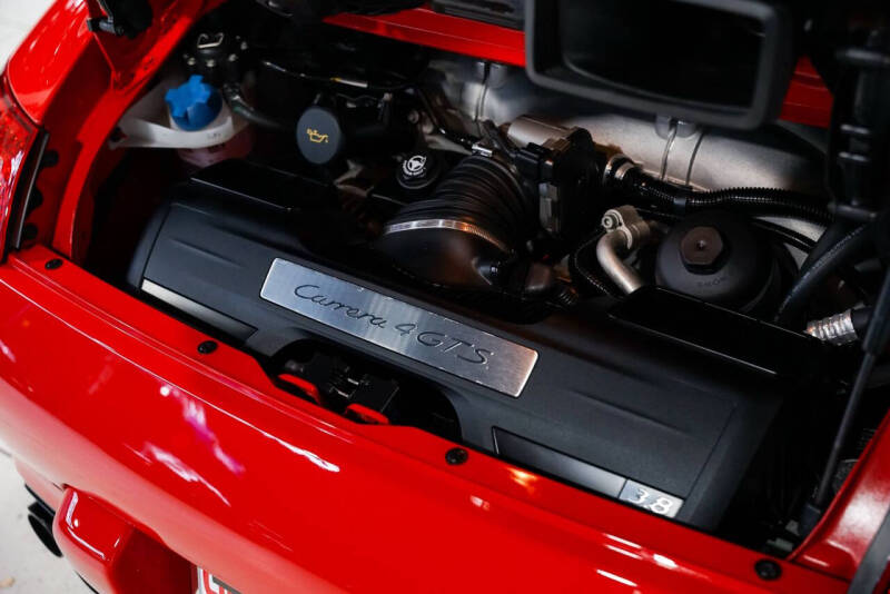 2012 Porsche 911 Carrera 4 GTS