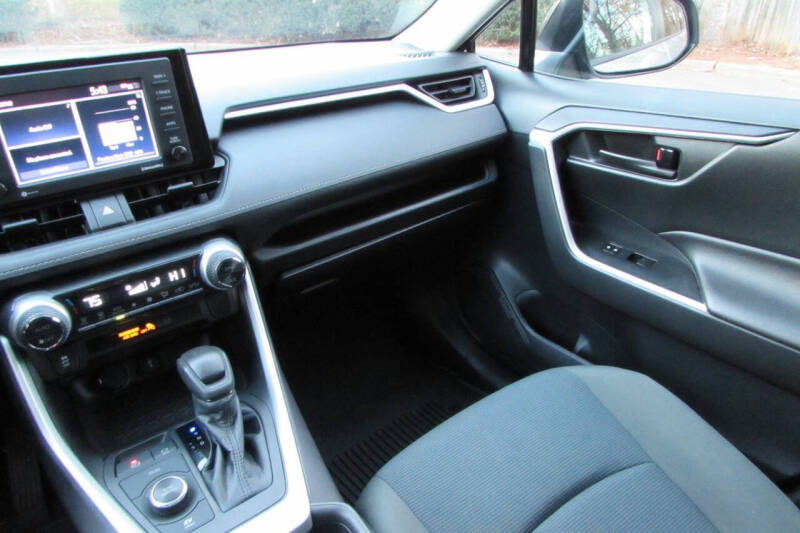 2021 Toyota RAV4 Hybrid LE