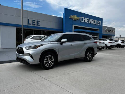 2023 Toyota Highlander for sale at LEE CHEVROLET PONTIAC BUICK in Washington NC
