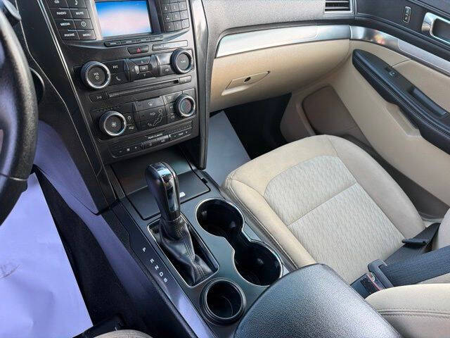 2016 Ford Explorer
