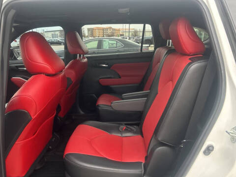 2023 Toyota Highlander XSE