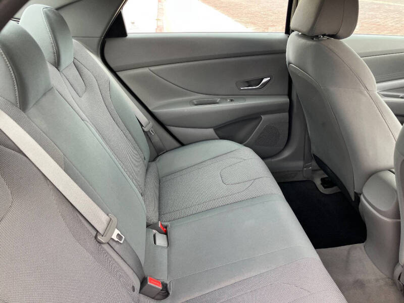 2021 Hyundai Elantra SE