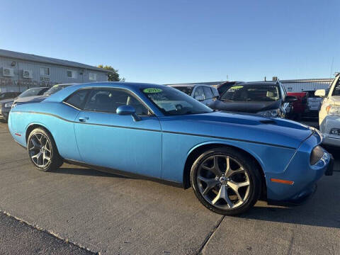 2015 Dodge Challenger SXT Plus
