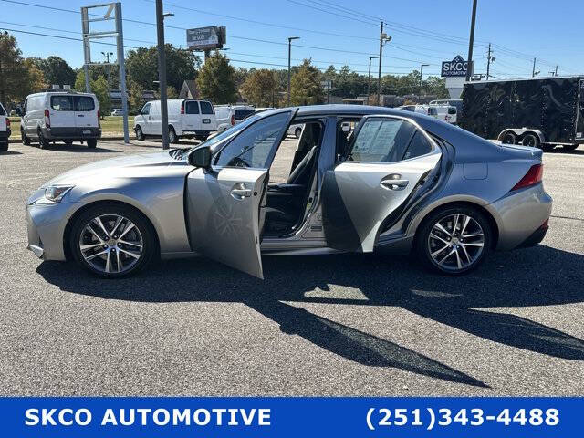 2018 Lexus IS 300