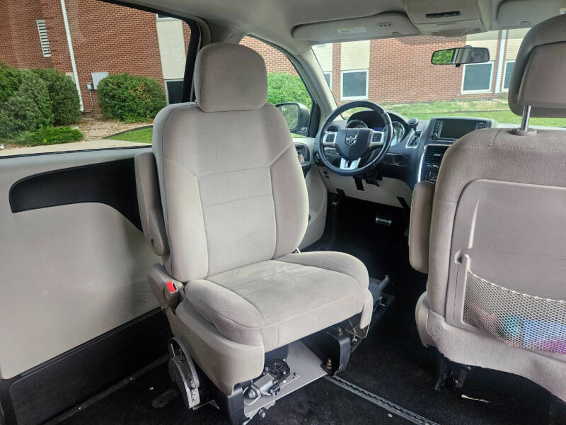 2011 Dodge Grand Caravan Crew