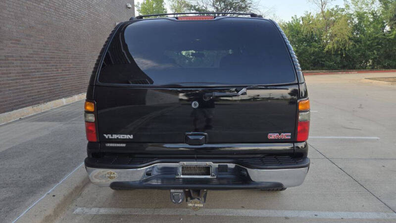 2004 GMC Yukon SLE - Photo 24