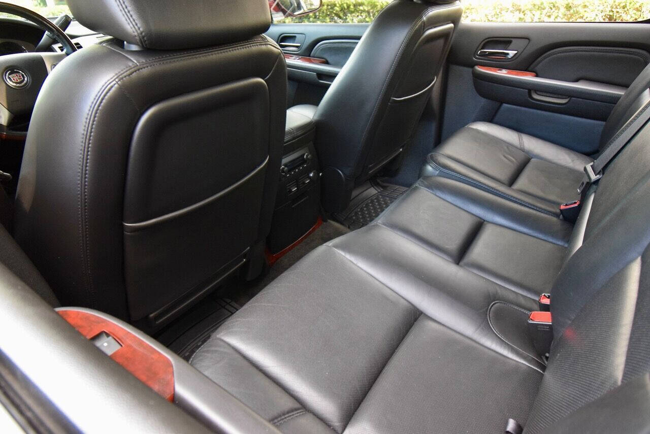 2007 Cadillac Escalade EXT 27